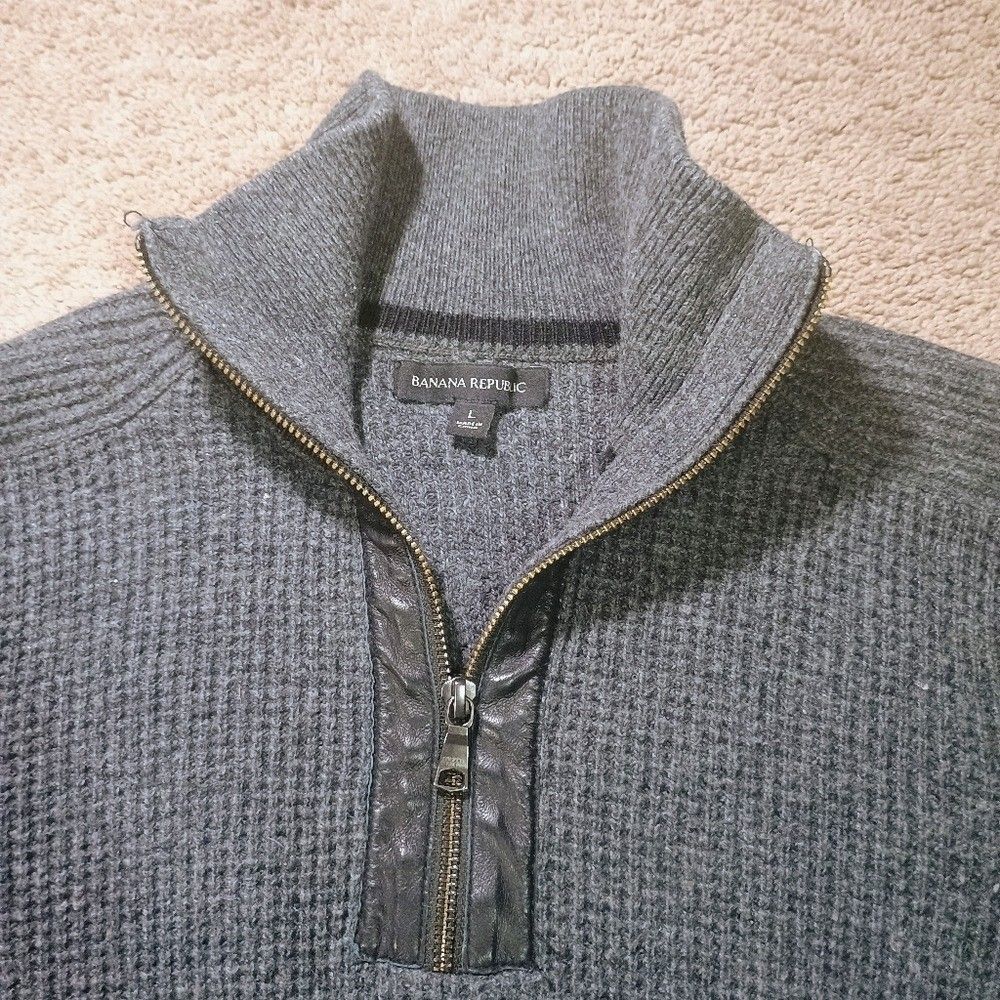 Banana Republic Quarter-Zip Sweater Men Large Gray Waffle Knit Faux Leather Trim
